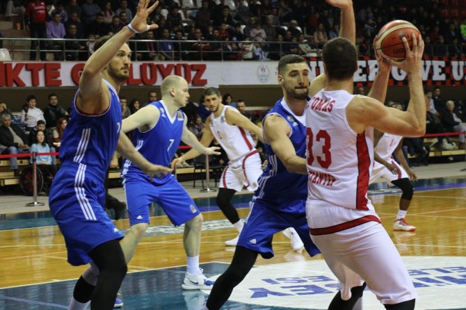 Gaziantep Basketbol: 80 - İstanbul Bbsk: 69
