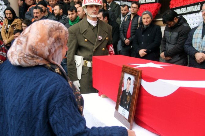 Giresun Şehidini Uğurladı