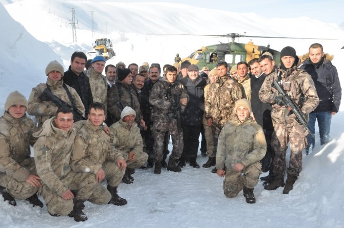 Bakan Soylu Yeni Yılı Mehmetçik’le Birlikte Karşıladı