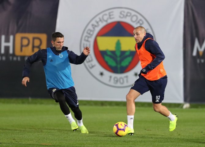 Fenerbahçe, Antalya’da İlk Antrenmanını Yaptı