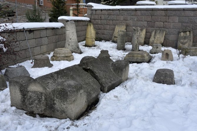 Gümüşhane’ye 32 Yıl Sonra Dönen 2 Bin Yıllık Tarihi Eserler Ziyarete Açıldı