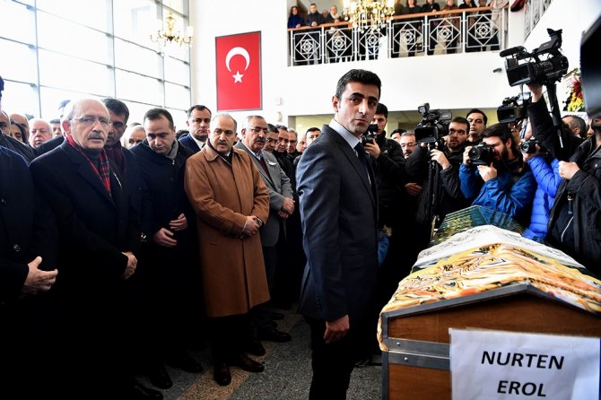 Kılıçdaroğlu Milletvekilinin Annesinin Cenaze Törenine Katıldı