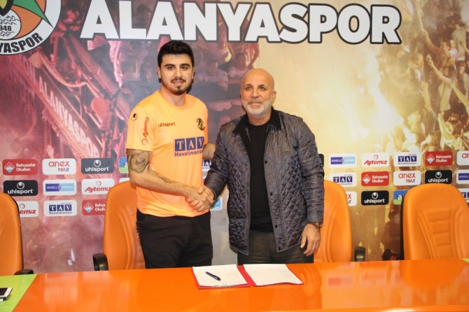 Ozan Tufan Alanyaspor’da