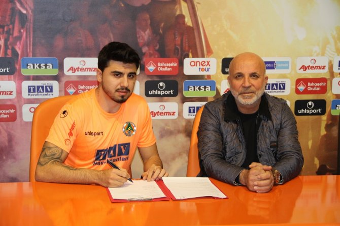 Ozan Tufan Alanyaspor’da