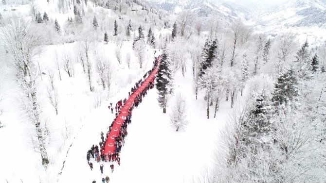 Sarıkamış Şehitleri 2 Bin 200 Rakımlı Sis Dağı’nda Anıldı