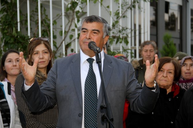 400 Kişiyle Birlikte Chp’den İstifa Etti, Ak Parti’ye Geçti