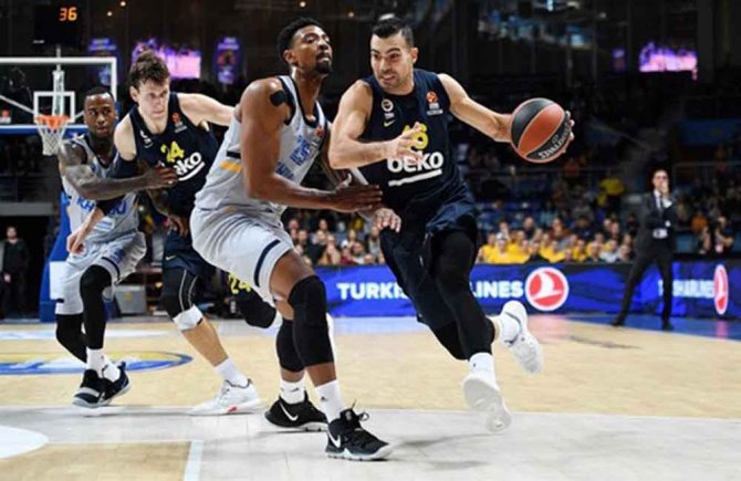 Fenerbahçe Deplasmanda Kaybetti