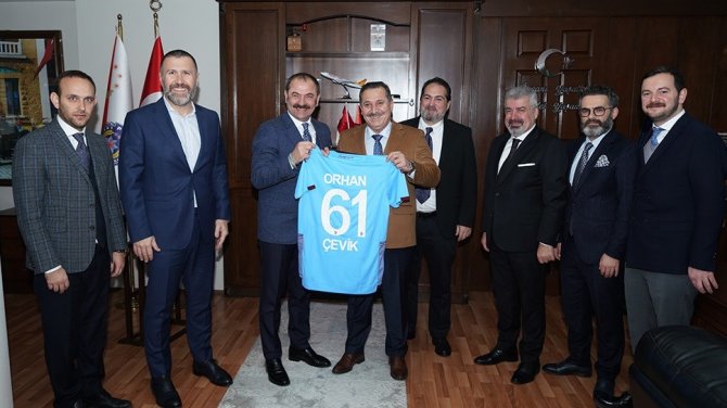 Trabzonspor Yönetim Kurulu’dan Vali Ustaoğlu Ve Emniyet Müdürü Çevik’e Ziyaret