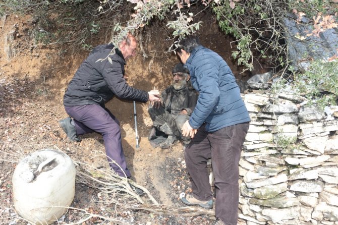 Mağarada Sürpriz Doğum Günü