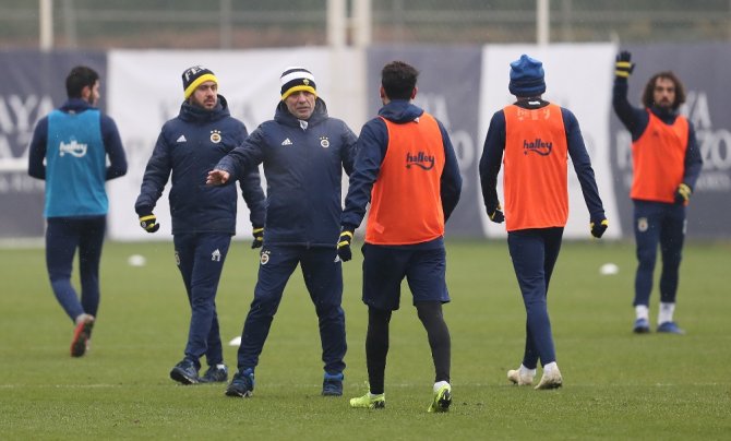 Fenerbahçe’de Kapılar Kapandı