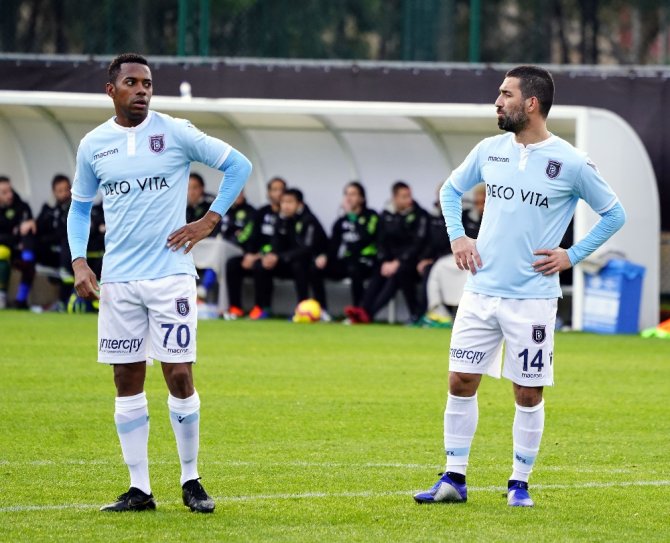 Medipol Başakşehir: 3 - Ado Den Haag: 1