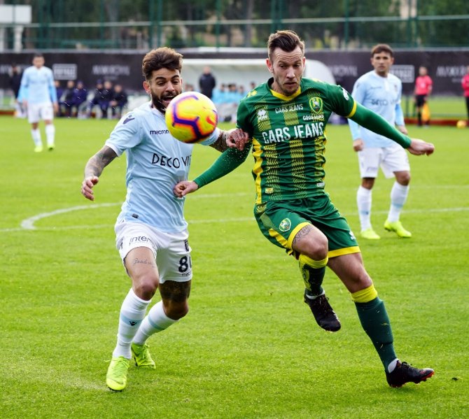 Medipol Başakşehir: 3 - Ado Den Haag: 1