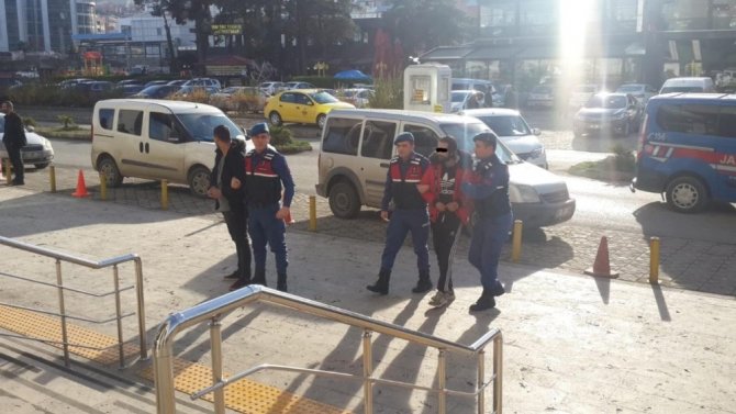 Trabzon’da 13 Hırsızlık Olayının Zanlıları Jandarma Tarafından Yakalanarak Cezaevine Gönderildi