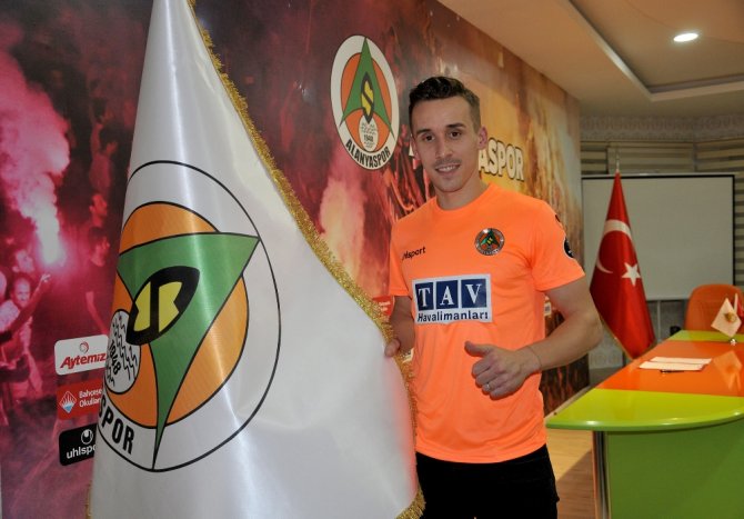 Alanyaspor Josef Sural’ı Renklerine Bağladı