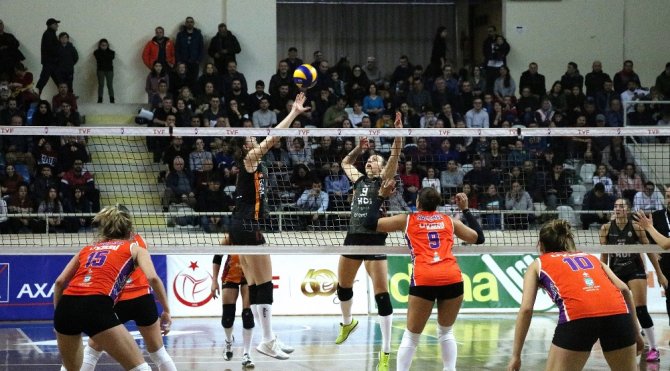 Galatasaray Çanakkale’ye Set Vermedi