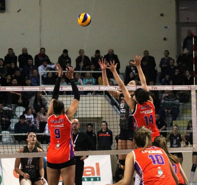 Galatasaray Çanakkale’ye Set Vermedi
