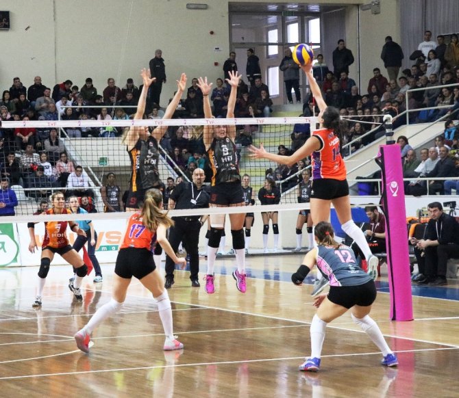 Galatasaray Çanakkale’ye Set Vermedi