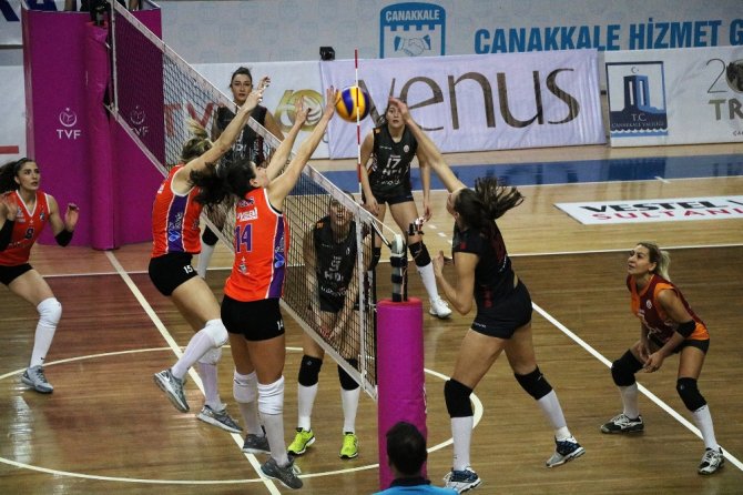 Galatasaray Çanakkale’ye Set Vermedi