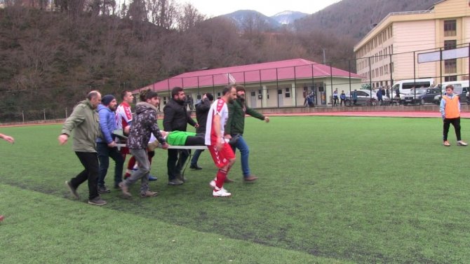 Maçta Bir Anda Yere Yığıldı