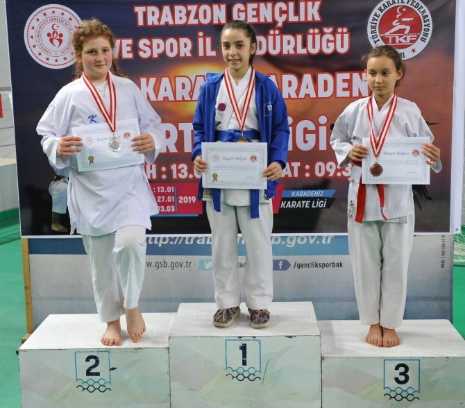 2019 Karate Karadeniz Fırtına Ligi’nin İlk Etabı Beşirli Spor Kompleksi’nde Gerçekleştirildi