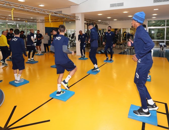 Fenerbahçe Kupa Hazırlıklarını Sürdürdü