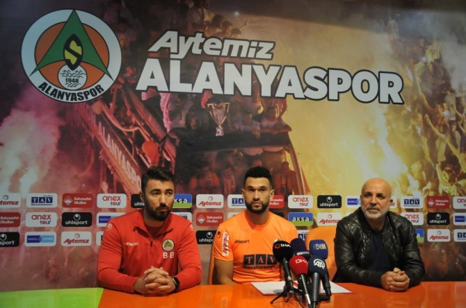 İngiliz Stoper İmzayı Attı