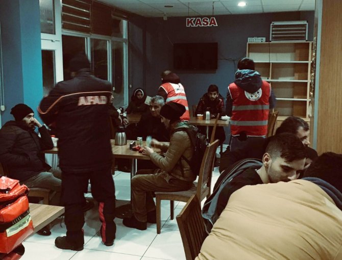Tunceli’de Kar Ve Tipiye Yakalanan 301 Kişi Kurtarıldı