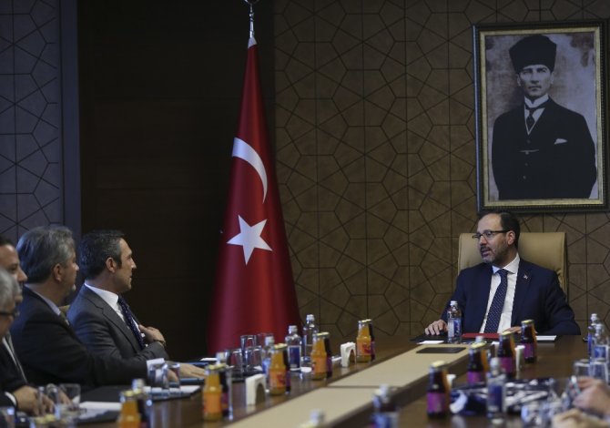 Bakan Kasapoğlu Ali Koç’u Kabul Etti
