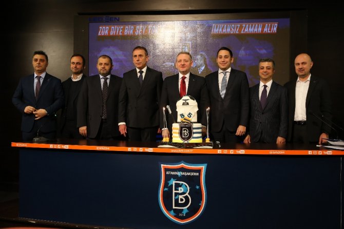 Abdullah Avcı İmzayı Attı