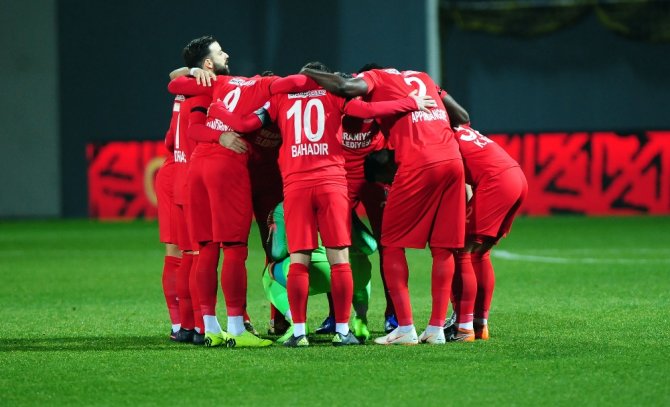 İlk 15 Dakika Golsüz Bitti