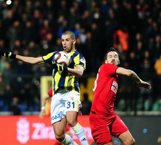 İlk Yarı Sessiz Bitti