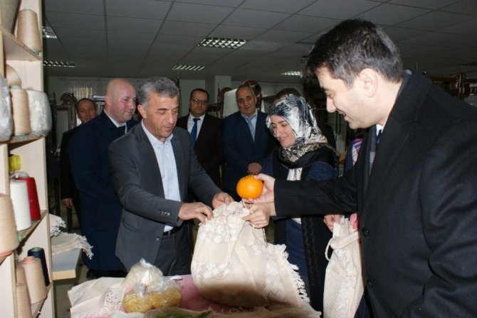 Çevre Dostu ‘Bez Torba’ Ürettiler