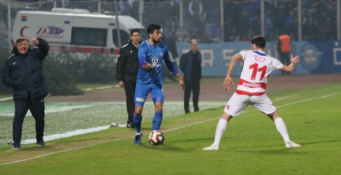 Adana Demirspor Galibiyetle Başladı