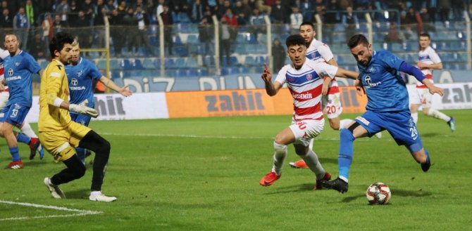 Adana Demirspor Galibiyetle Başladı