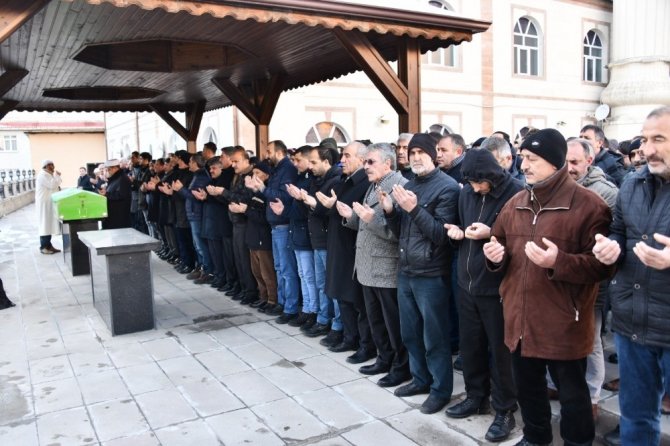 Kalp Krizi Sonucu Ölen Muhtar Son Yolculuğuna Uğurlandı