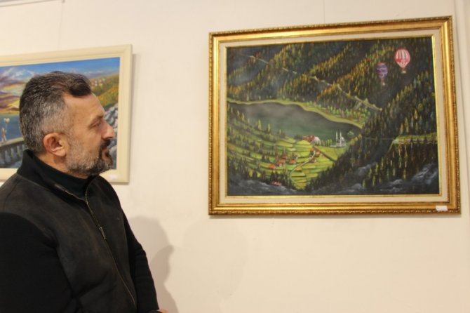 İnşaat İşçisi Resim Sergisi Açtı