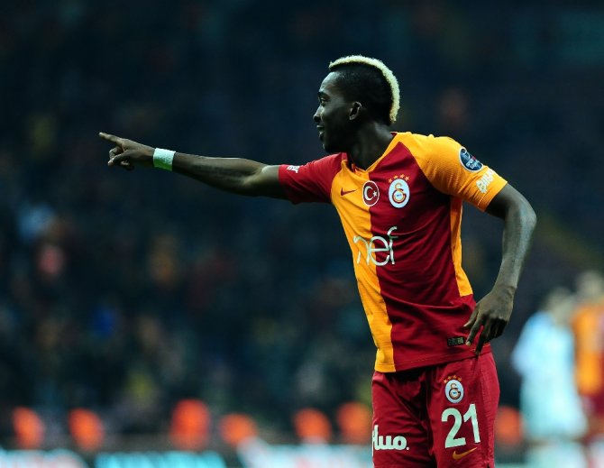 Gollerin 4’te 1’i Ondan