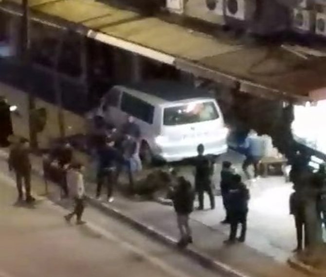 Polise Vurmaya Çalışan Alkollü Sürücüye Linç Girişimi