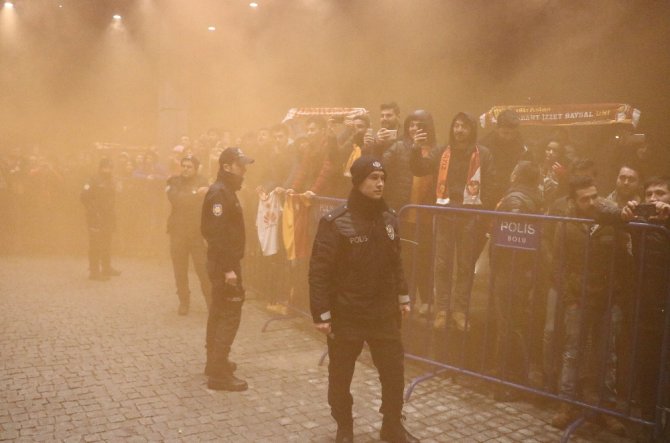 Galatasaray’a Bolu’da Coşkulu Karşılama