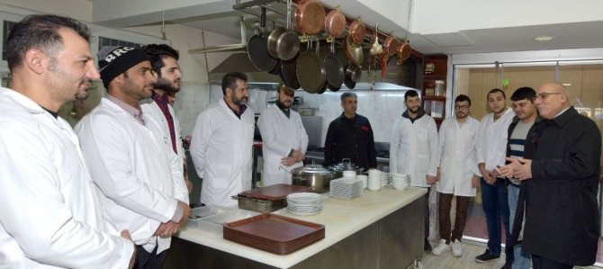 Trabzon’da Kayıtdışı Çalışan Yabancılar Turizm Sektörüne Taze Kan Olacak