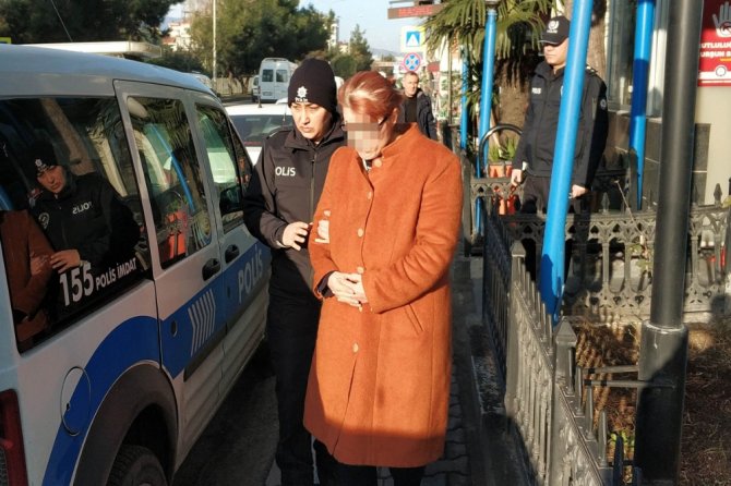 Serviste 4 Yaşındaki Öğrenciyi Unutan Şoför Ve Hostese Gözaltı