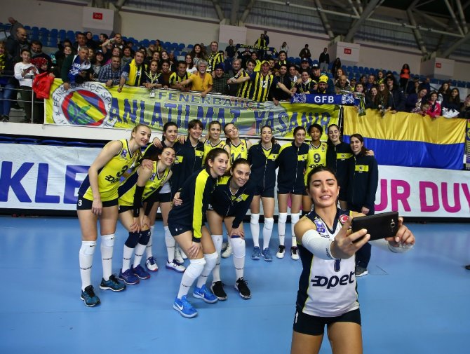 Fenerbahçe Opet: 3 - Csm Bükreş: 0