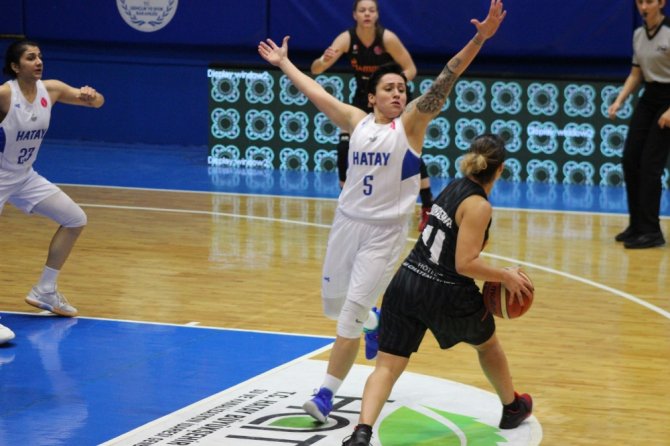 Hatay Bb: 74 - Caroline Basket: 66