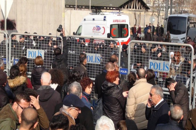 Leyla Güven Cezaevinden Ambulansla Çıktı