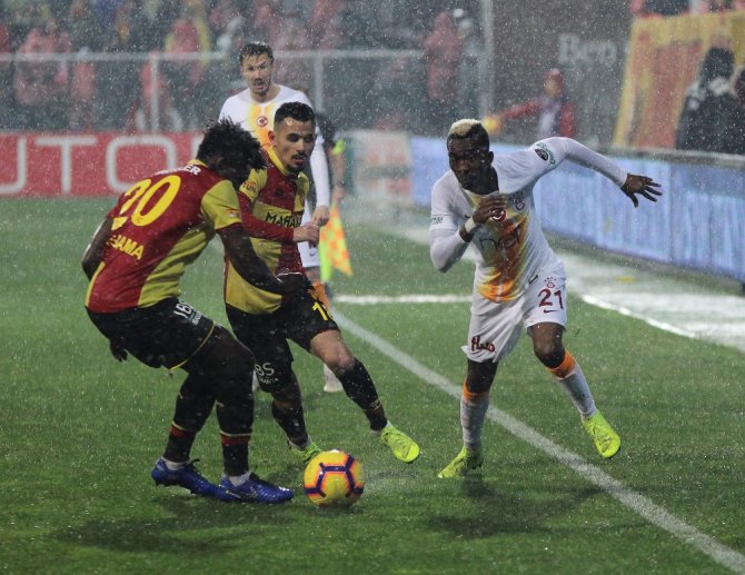 İlk Yarıda Gol Yok