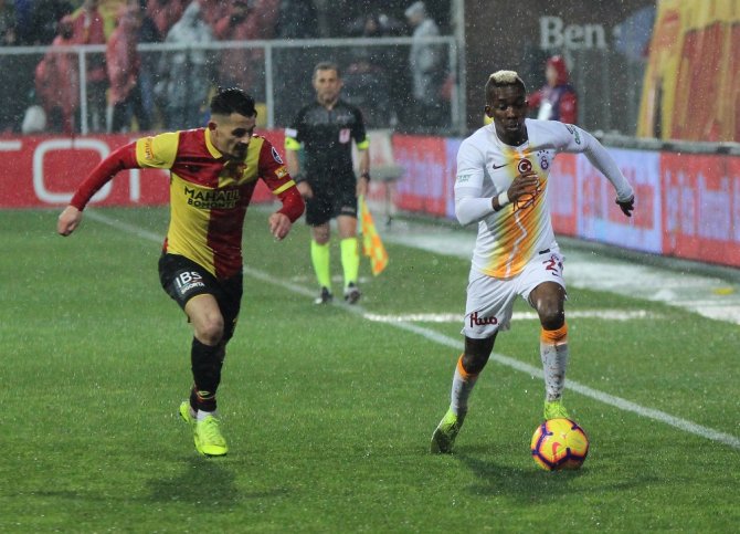 İlk Yarıda Gol Yok