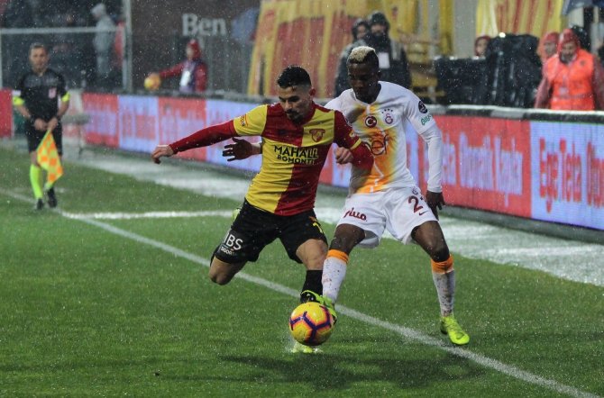 İlk Yarıda Gol Yok