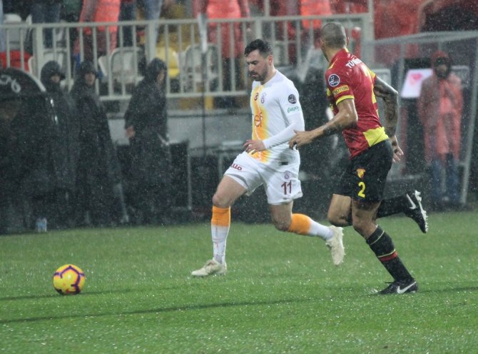 İlk Yarıda Gol Yok