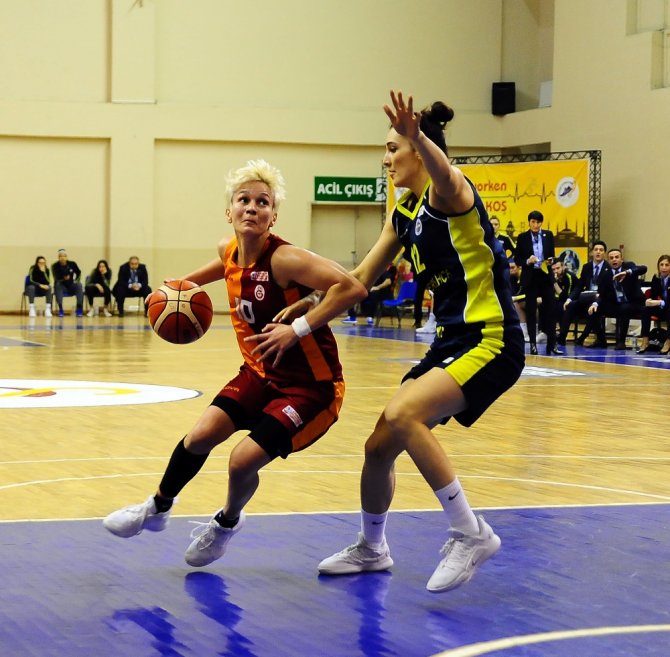 Fener Galatasaray’ı Deplasmanda Devirdi