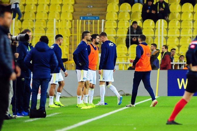 Kadıköy’de Fenerbahçeli Futbolculara Tepki